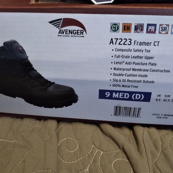 Work boots - Picture 3 of 6